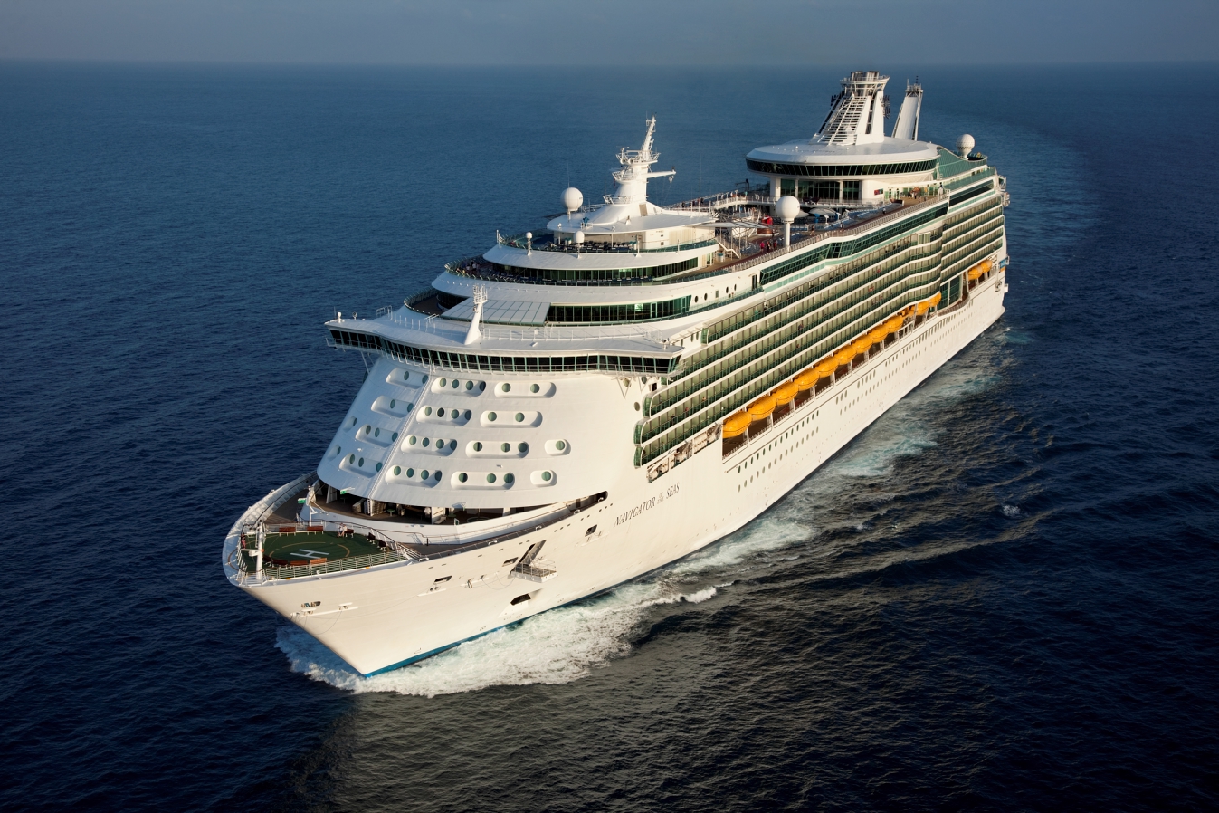 Revitalisierte Navigator of the Seas von Royal Caribbean International: Premiere für Innenkabinen mit virtuellen Balkonen